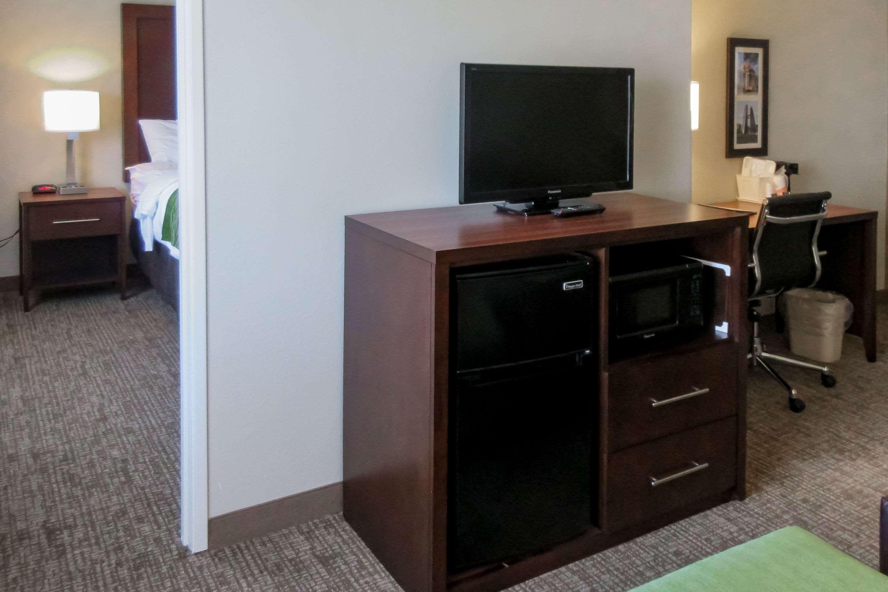 Comfort Inn & Suites Pueblo Luaran gambar